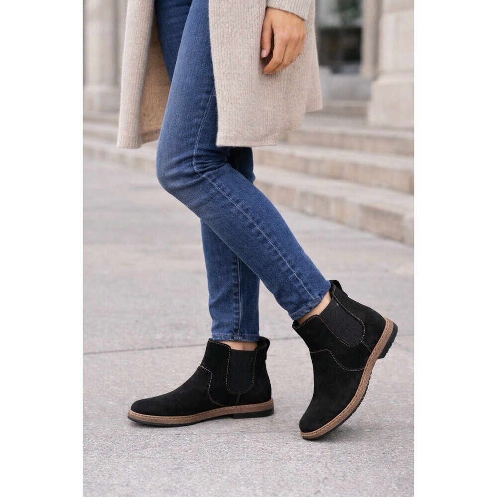 Born Black Suede Chelsea Ankle Boots Womens Size 10.5 Leather Upper Comfort Sole